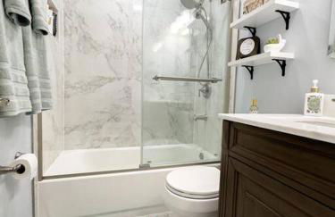 Tropical Backyard Paradise, Hot Tub, Fenced yard - Foto 13