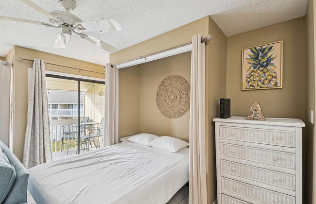 8226 is an upstairs pet friendly studio located in Sandpiper Cove by RedAwning - Foto 2