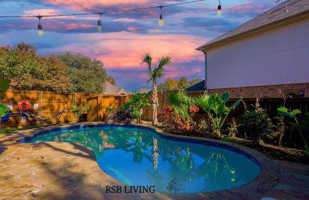 Luxury Holiday Home 5BR Hot Tub, Pool & Beautiful Backyard - Foto 1