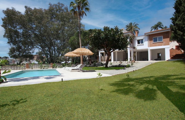 Tess Villa Olmos in M Laga - Foto 20