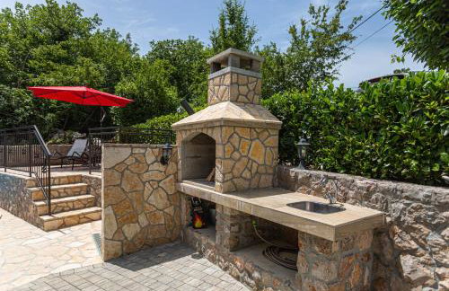 Apartment With A Private Swimming Pool, Garden & BBQ - Foto 9