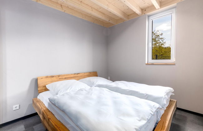 Nice Bungalow in Hallschlag Near the Lakebeach - Photo 12