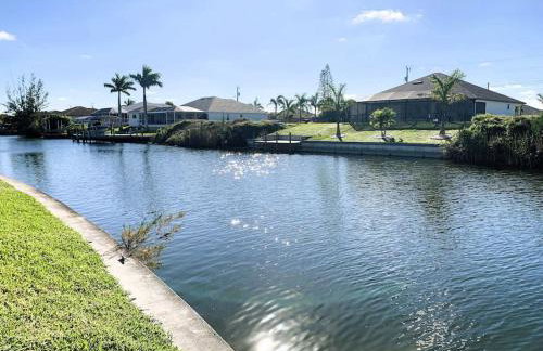 Relax with nature in our Waterfront 4 bedroom -HEATED POOL HOME-KING BED - Foto 46
