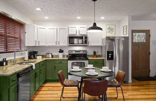 Locklyn's Loft | Views, Hot Tub, Game Room & MORE! - Foto 5