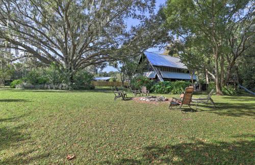 Chic A-Frame Escape with Fire Pit - Private Property - Foto 28