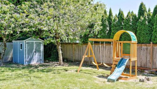 Beautiful Light-filled Farmhouse w swing & slide - Foto 5