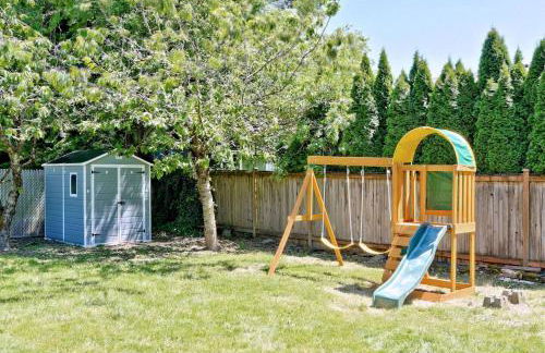 Beautiful Light-filled Farmhouse w swing & slide - Foto 5