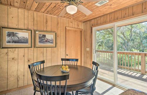 Waterfront Retreat, Near Fishing and Boating! - Foto 12