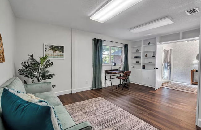 Golden Retreat: Expansive 6BR Home w Heated Pool ~ - Foto 27