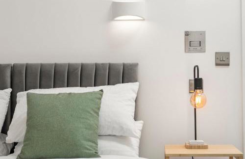 3 Bed House near Purley, by ARP Homes, Free Parking, Ideal for Long Stays & Insurance Bookings - Foto 3