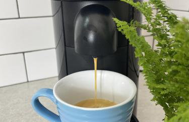 Welcome to Hazelwood, The Mount Somerton Apartment - modern and fully equipped, Private off-street parking, Near Glastonbury Tor, The spectacular Wells Cathedral, Stourhead, Sherborne Abbey, Millfield School, Clark's Village - Foto 8