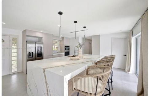 Waterfront Villa with 3 bedroom private suites - Foto 4