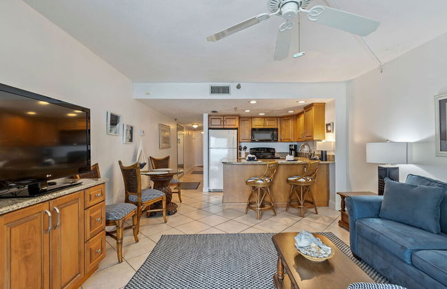 Ocean View Suite w Pool Hot Tub Beach Access - Photo 14