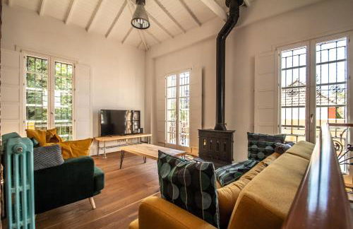 Villa Regionalista principios Siglo XX 1919 -Pedregalejo-Baños del Carmen-A UNOS METROS DEL MAR!!! PISCINA CLIMATIZADA BAJO PETICION - Photo 10