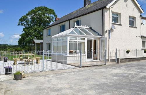 Cob Cottage - Photo 1