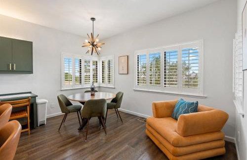 Mid-Mod Hilltop Retreat Views & Local Wildlife - Foto 45