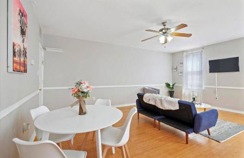 Cozy 1BR w Deck Near Rittenhouse - Foto 14
