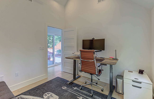 Private Backyard in East Austin - Photo 22