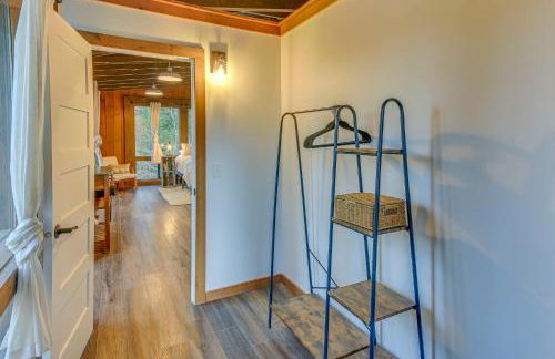 Bonners Ferry Cabin with Wraparound Deck and Views! - Foto 13