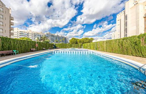 Stunning Apartment In El Campello - Photo 11