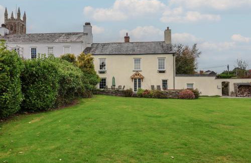 The Old Manor House - Photo 2