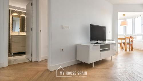 MyHouseSpain - Primera línea de playa con parking - Foto 5