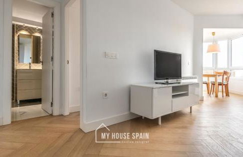 MyHouseSpain - Primera línea de playa con parking - Foto 5