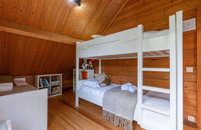 Huswell - Tranquil Retreat Cozy Chalet in the Heart of Urse - Photo 26