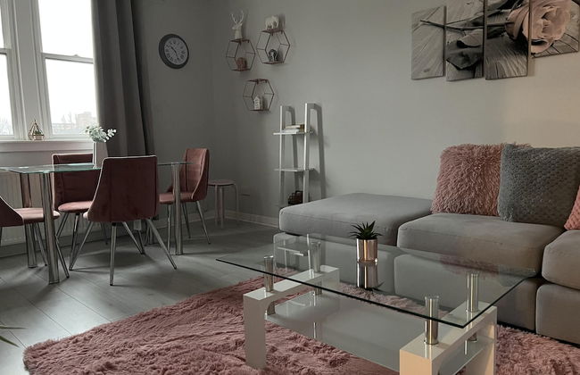 Captivating 2-bed Apartment in Kirkcaldy - Foto 7