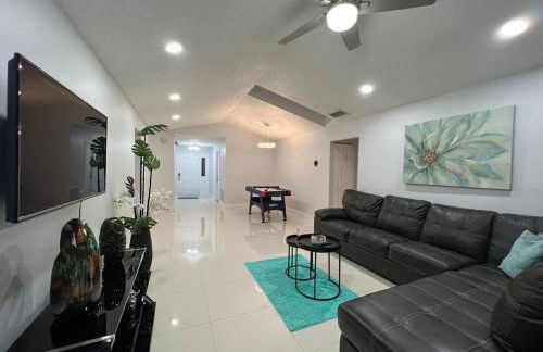 Beautiful pool home 15 minutes from Disney! - Foto 3