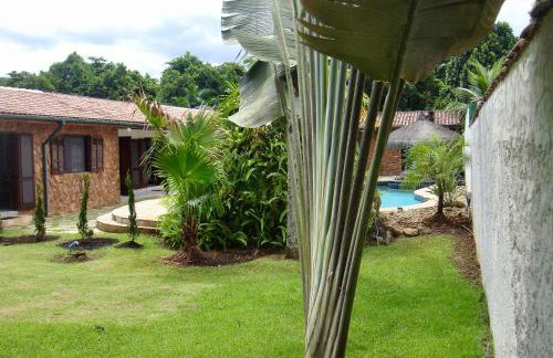 Casa Enorme para 12 pessoas, 4 suites e um fundo com 18mil metros de mata e um pier no rio que sai para o mar-Internet 100MB - Photo 31