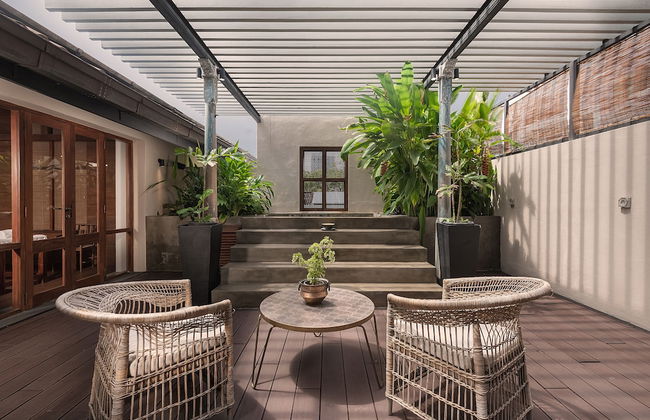 Ishq Colombo - Photo 37