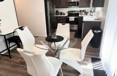 Modern & Stylish King bed WiFi - Foto 3