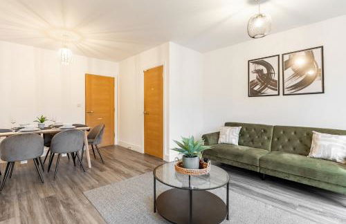 Heathrow House with Parking - Sleeps 5 near M25, Virginia Water, Thorpe Park & Legoland, Mid To Long Term Bookings Welcome - Foto 11