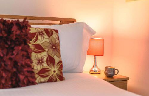 Panoramic Sea-View Family Appartment , Free Parking, Sleeps 6 , Walk to Beach, Station, & Town - Foto 34