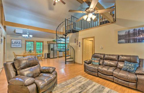 Deck and Fire Pit Lakefront Hideaway in Scranton! - Foto 3