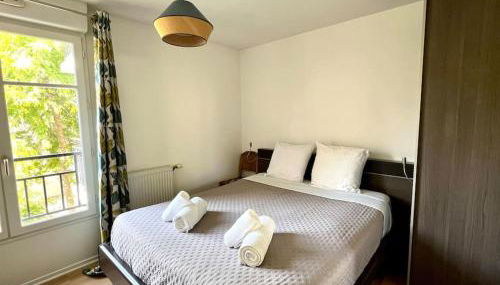 Charmant T2 avec balcon - Golf National à 5 min - Foto 2