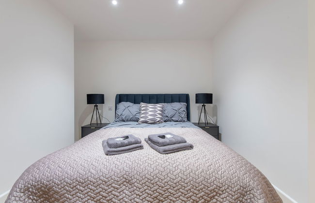 Exquisite 3BR Duplex Apartment, Air-con& Amenities - Foto 9