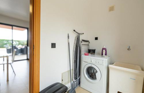 Villa Vitoria - by LovelyStay - Foto 54