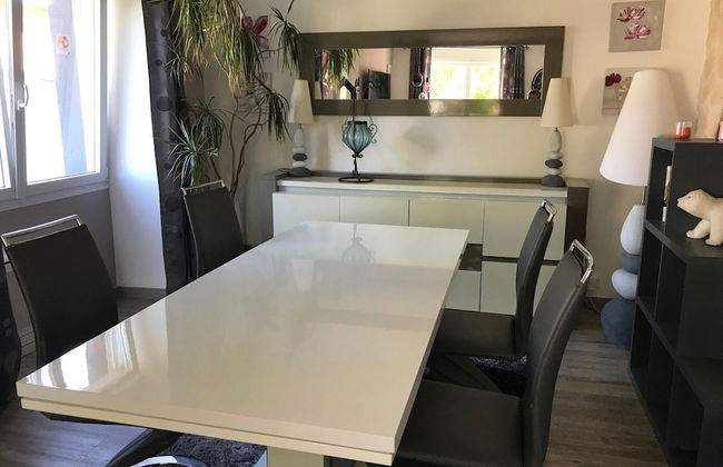 Holiday House With Private Pool in a Shared Property - Foto 18