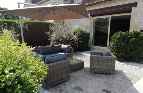 Gîte haut de gamme près de l'Abbaye de Noirlac - Séjour tout confort avec jardin et terrasses - FR-1-586-13 - Foto 34