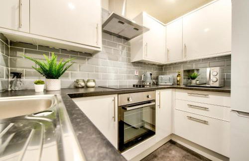 Two Bed Stylish Apartment in Heart of West End - Foto 27