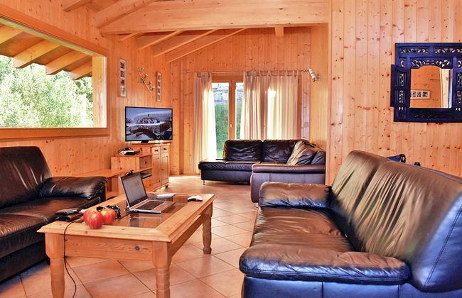 Chalet in Alps Near Ski Lift and Sauna - Photo 9
