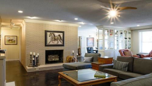 Oakwood Manor - Steps to Oaklawn, minutes to Downtown, Lakes, More - Foto 4