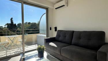 STUDIO HORIZON - SEA VIEW - POOL- Air Conditioner - Kitchen - Wifi -TV Train - Bus - - Foto 5