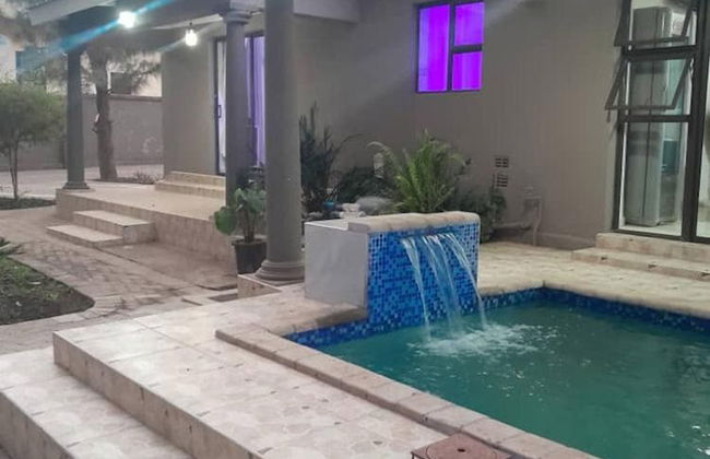 Modernly Furnished Standard Room With Queen bed - 2220 - Foto 6