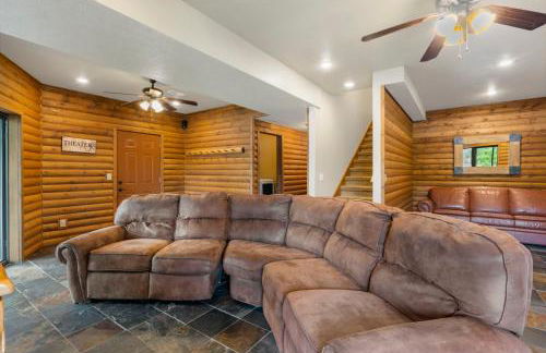 Luxury Lakefront Chalet Resort 2 Pools FREE Amenities Dock MiniGolf Waterslide - Foto 77