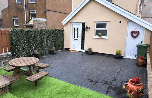 Rose Cottage Trecynon Traditional 2 bed cottage Zip World Beacons Bike - Photo 20