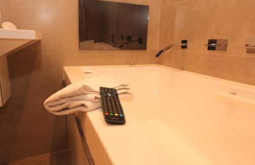 Viewpoint Villa - Luxury 4 Bedroom villa with elevated views - Foto 7