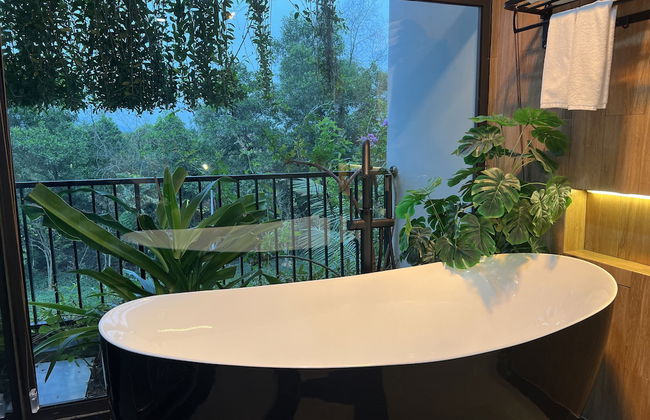 HALO ME Villa - Photo 30